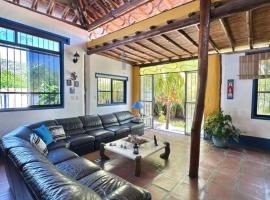 Posada Caribbean House, Hotel in Playa Guacuco