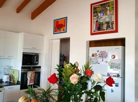 Chambre créole et sa salle de bain chez Michelle, hotel in La Désirade