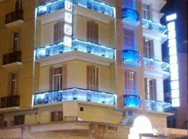 Metropolis Hotel