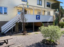Kustnära Vandrarhem, hotell i Hamburgsund