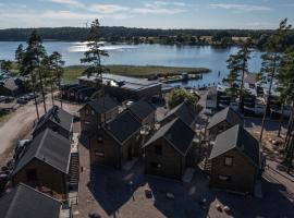Laxhall Hotell Krog Konferens, hotel in Torsö