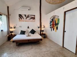 Spacious Loft with garden in the heart of el nido town, hotel in El Nido