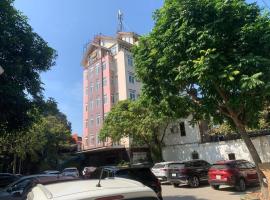 Crown Hotel, hotel v destinaci Thái Nguyên