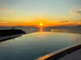 White Rock Suites & Villas