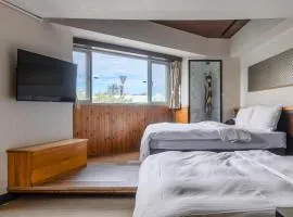 CHECK inn Express Taichung Fengchia