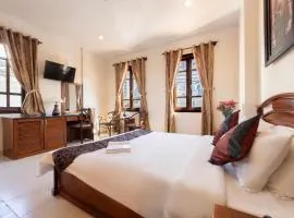 Hùng Phong Hotel - Near Dalat Market