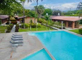 Hotel Las Espuelas, Bar & Restaurant