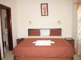 Akkwa Suites Official, hotel u gradu Serekunda
