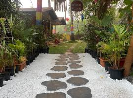 WOODMOOD Cottages, hotel in Chapora