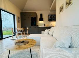 Cosy Bungalow Apartment House, hotel v destinaci Strzyżewo Witkowskie