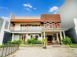Hotel O Siwalankerto Near Surabaya Carnival