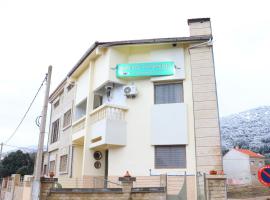 Gîte - Auberge PYRAMIDES Bab Boudir, ξενοδοχείο σε Bab Boudir