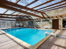 Preciosa villa rural a poca distancia de Ávila by Alterhome, Hotel in Velayos