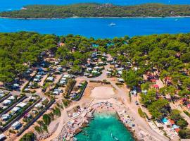 Camping Village Poljana, hotel a Mali Lošinj (Lussinpiccolo)