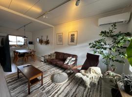 伊勢志摩観光に最適 パールロードの玄関口 PAARU inn 2階B室 セルフチェックイン, hotel in Toba