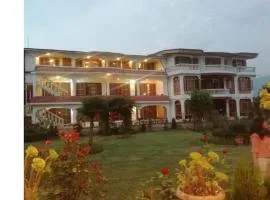Hotel Akbar At Dal Lake Ghat Number 1