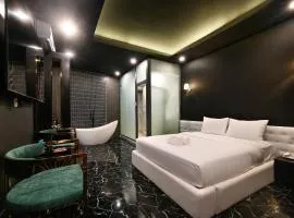 Hạnh Phúc Hotel
