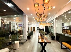 Hotel Bugari Aeropuerto Guadalajara, hotel v destinaci Guadalajara