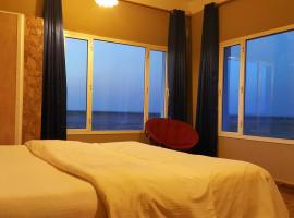 Masirah Beach camp, hotel v destinaci Al Qārin
