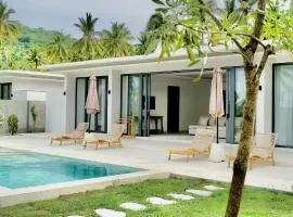 W&W Private two-bedroom villa with swimming pool