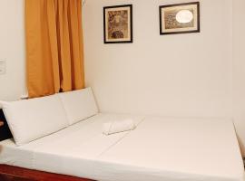 Hotel Elinas and Restaurant, hotel en Tuguegarao