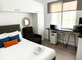 Grand Central House - Classic Studio - GibraltarStay Apartments, hotel v destinaci Gibraltar