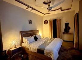 Comfort lodge Guest House, хотел в Карачи