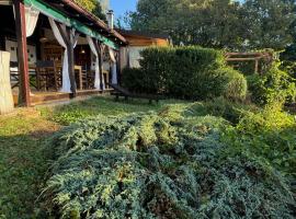 Guest House Lagotto's Peak, hotel v destinaci Radatovići