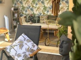 Parenthèse, Bienvenue chez vous, hotel v destinaci Grand-Bourg