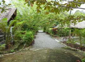 Magpie homestay & jungle trekking especially for guest trekking with us, hotel v destinaci Bukit Lawang