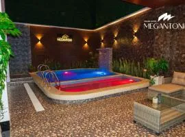 Grand Hotel Megantoni