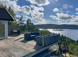 Charming Drøbak cabin breathtaking fjord views, hotel in Askholmane