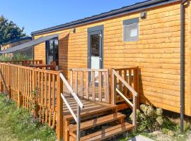 Awesome Home In Miedzyzdroje With Sauna, hotel v destinaci Międzyzdroje