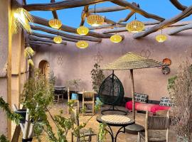Kasbah Ennakb, hotel en Nkob