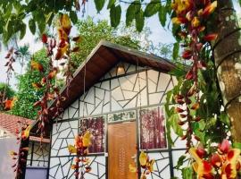Josh Holidays Wayanad, hotel in Vaduvanchal