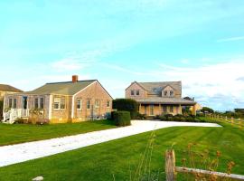 Luxury Dreamy Madaket Destination - Beachside, Ocean Views & Lifelong Memories, hôtel à Nantucket