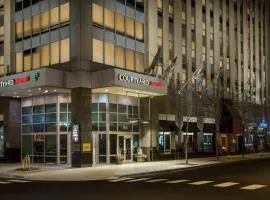 Courtyard Chicago Downtown/Magnificent Mile