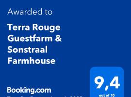 Terra Rouge Guestfarm & Sonstraal Farmhouse, hotell sihtkohas Koës