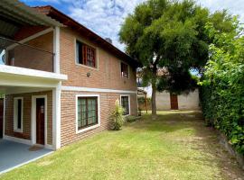Cabaña en el Centro de Mina Clavero, hôtel à Mina Clavero