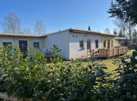 Ferienhaus 46 oder 47 oder 48 am Zeulenrodaer Meer、Zadelsdorfのホテル