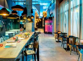 Moxy Milan Linate Airport, hotel en Segrate