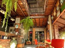 โรงแรมเฮือนช้างเผือก Huen Chang Phueak