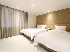E BON Hotel