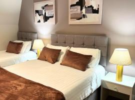 Spacious 2 bedroom apartment in Killarney, hotel in Killarney