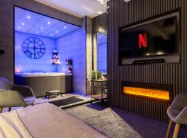 Newly Renovated Studio with Jacuzzi in Sheffield!, ξενοδοχείο στο Σέφιλντ