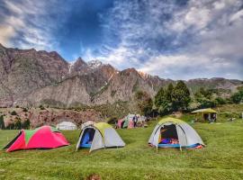 Hapakun Rakaposhi Camping Site Minapin Hunza Nagar, hotel din Minapin
