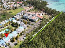 Beachfront Villa near Mont Choisy Beach, hotel in Grand Baie
