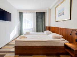 Hit Hotel, hotel in Warsaw