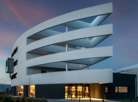 AC Hotel by Marriott Saint-Julien-en-Genevois, hotel a Saint-Julien-en-Genevois