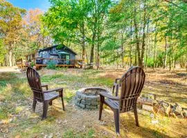 Peaceful Pocono Gem! Cabin 6 Mi to Dtwn Jim Thorpe